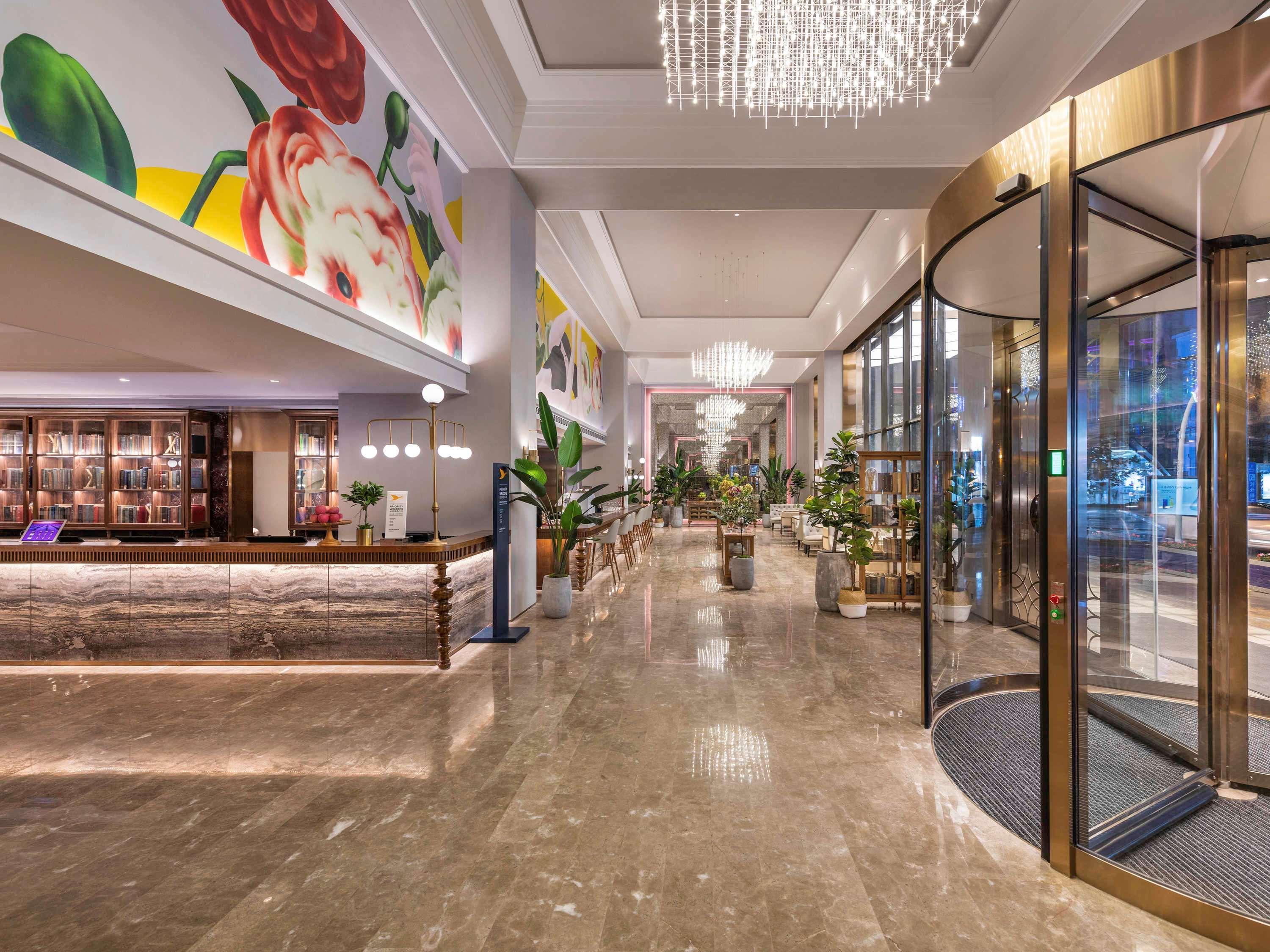 Mercure Chengdu Chunxi Exterior photo