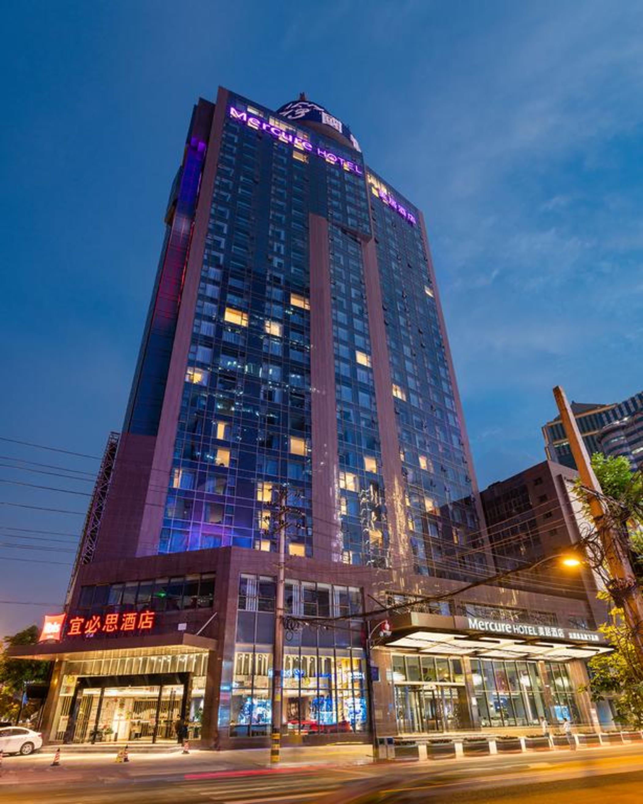 Mercure Chengdu Chunxi Exterior photo