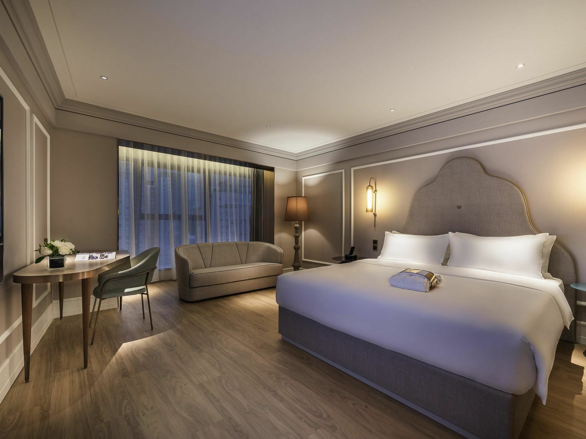 Mercure Chengdu Chunxi Exterior photo